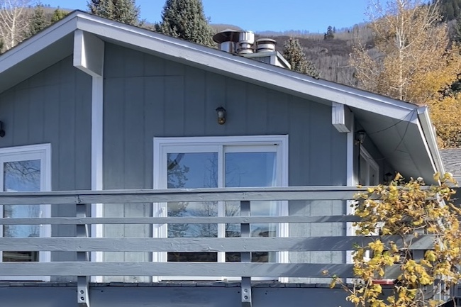 534 Spruce Street in Smuggler