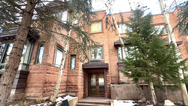 615 E Hopkins Ave