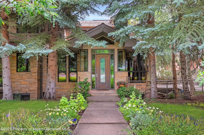734 W Smuggler Street in Aspen