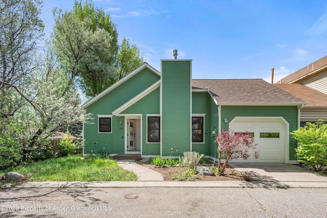 957 Buckingham Drive in Carbondale