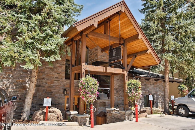 Crestwood Condo in Snowmass