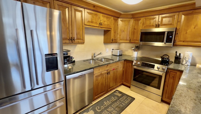 Crestwood Kitchen Remodeled in 2012