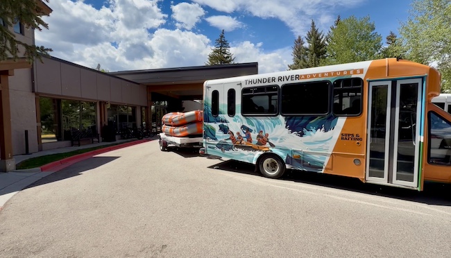 Thunder River Adventures Pick Up at the Inn at Aspen Hotel Condo