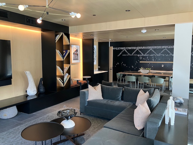 Electric Pass Lodge Ground Floor Lounge
