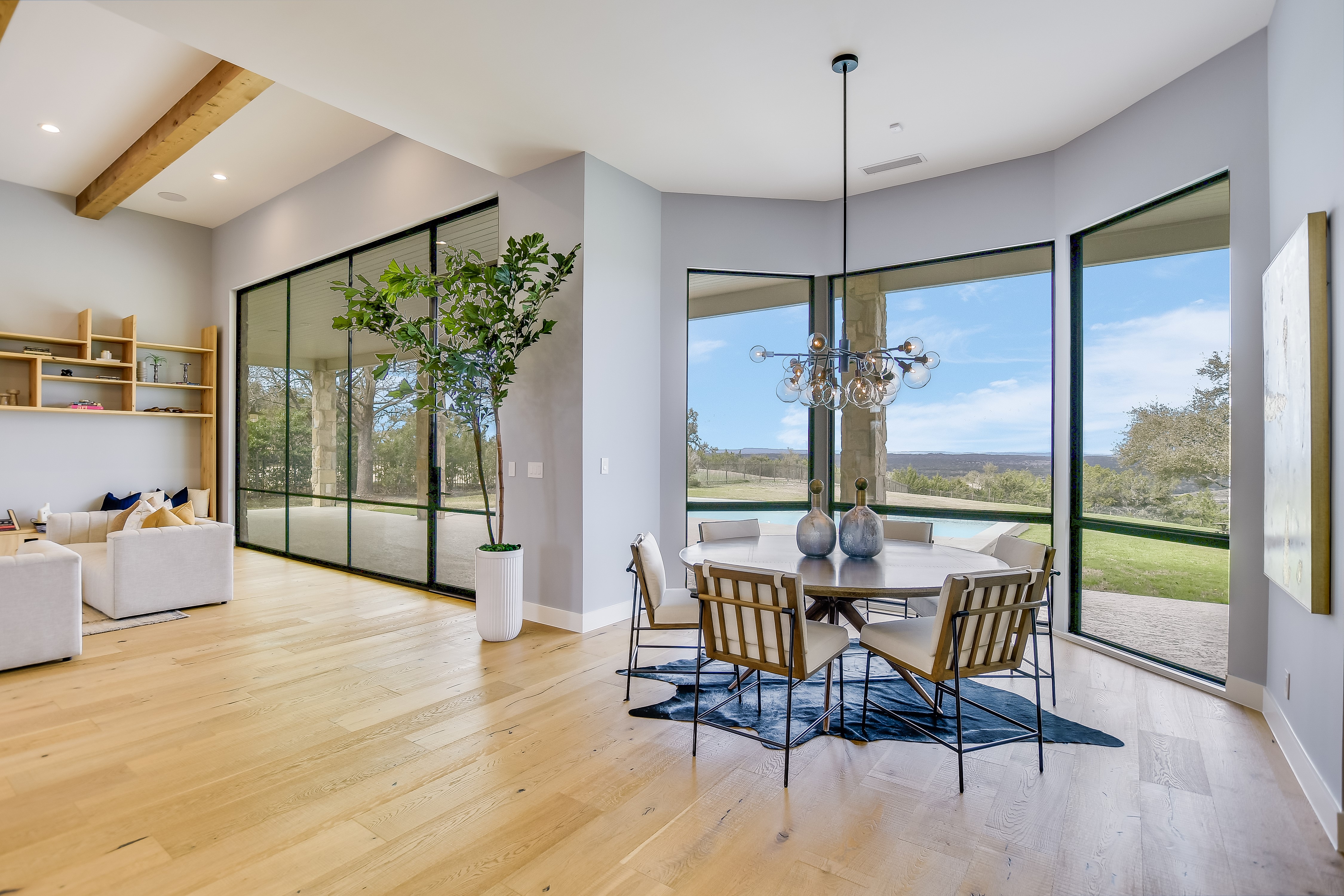 7816 Lynchburg Austin TX dining room | Lori Wakefield REALTOR Keller Williams Realty