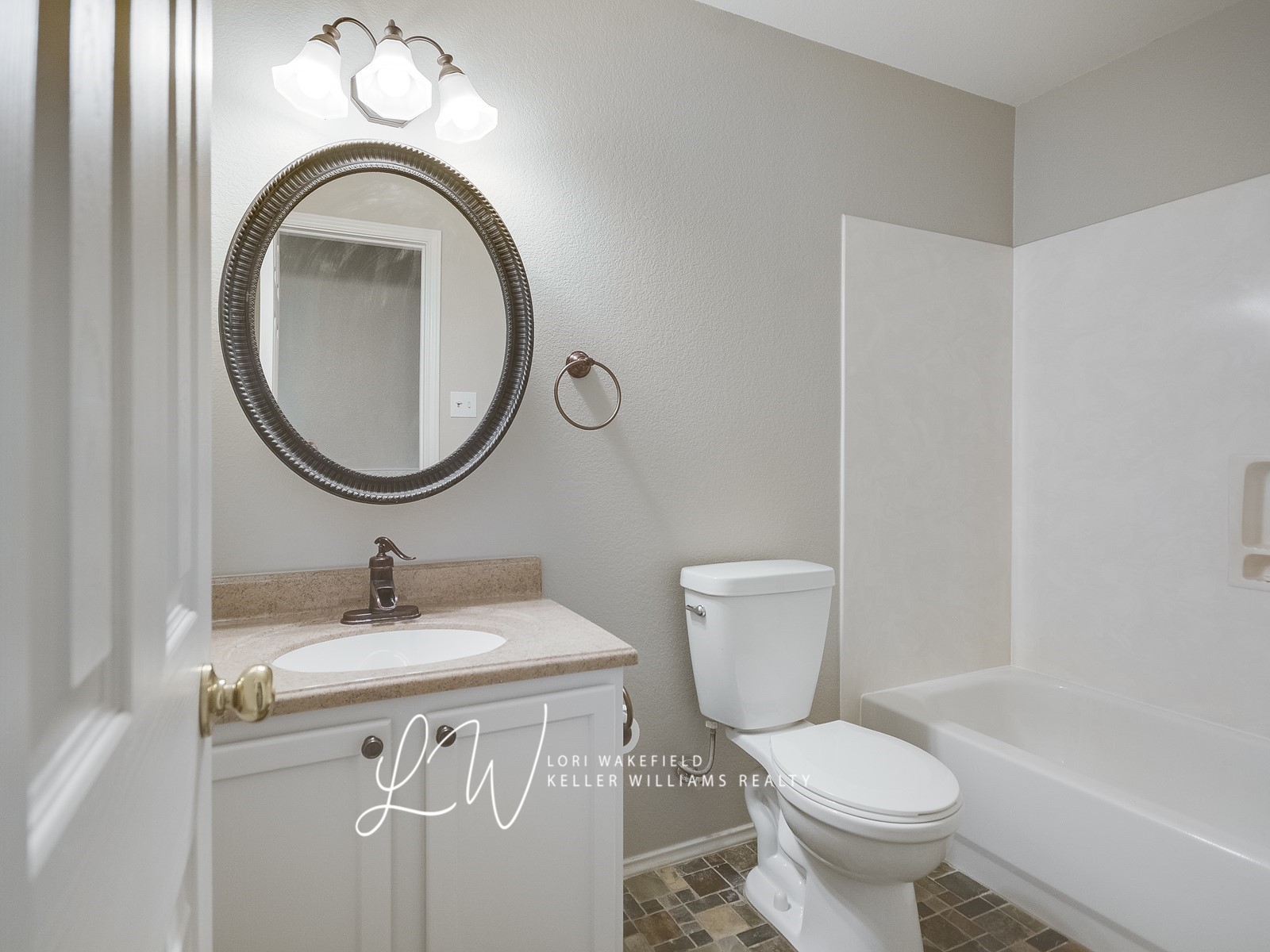 Bathroom | 12008 Kilmartin Ln Austin TX 78754 | Lori Wakefield REALTOR 