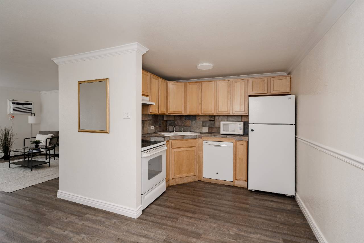 1390 N Emerson Street Unit 105, Denver, CO 80218