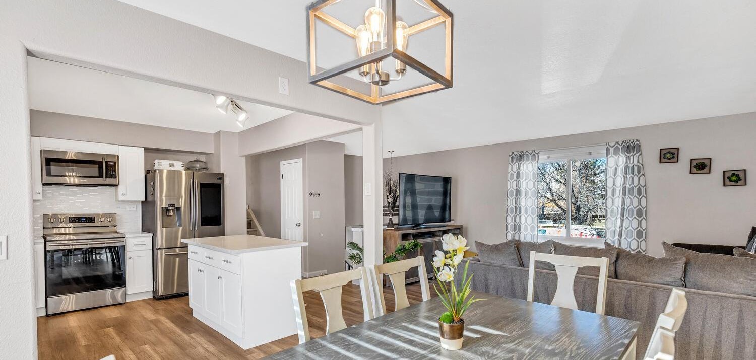 Wyndemere Thornton Homes & Real Estate For Sale