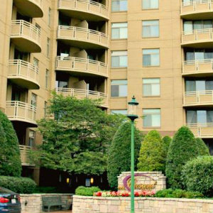 Crescent Plaza