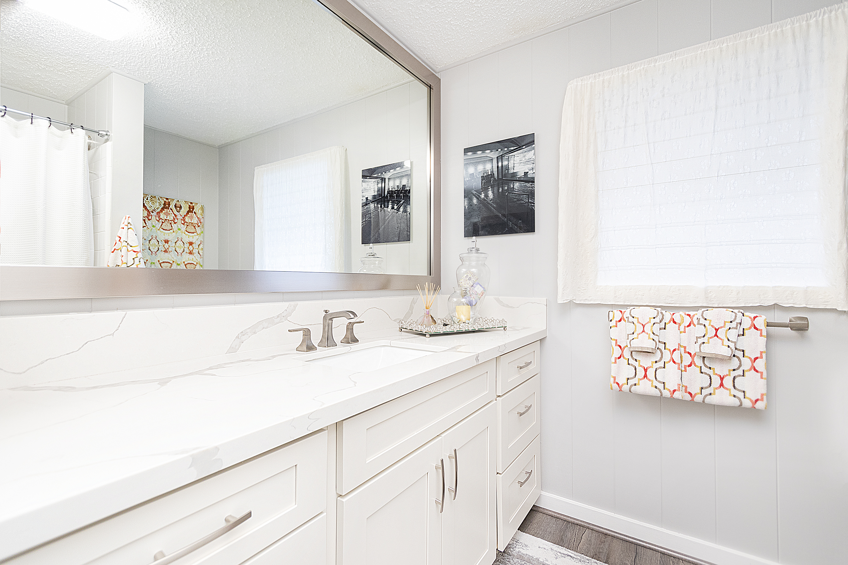 Second Bathroom at 380 Puiwa Road, Honolulu, HI 96817