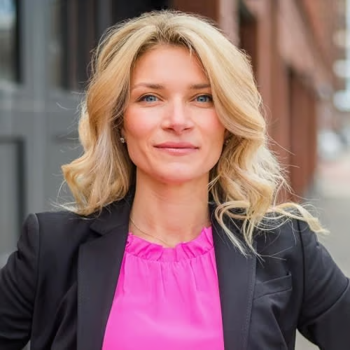 Diana Biega headshot