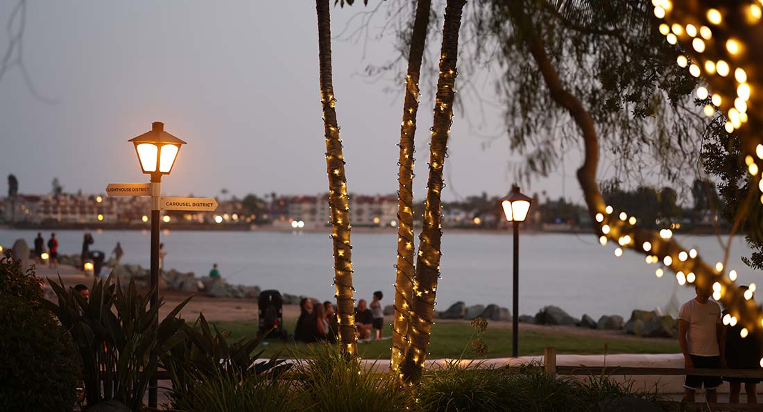 embaradero marina park in the evening