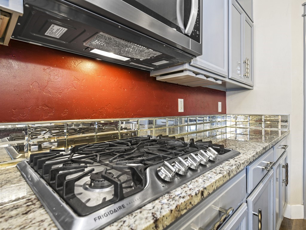 16786 N Dartmouth Ave Nampa ID 83687 Oven