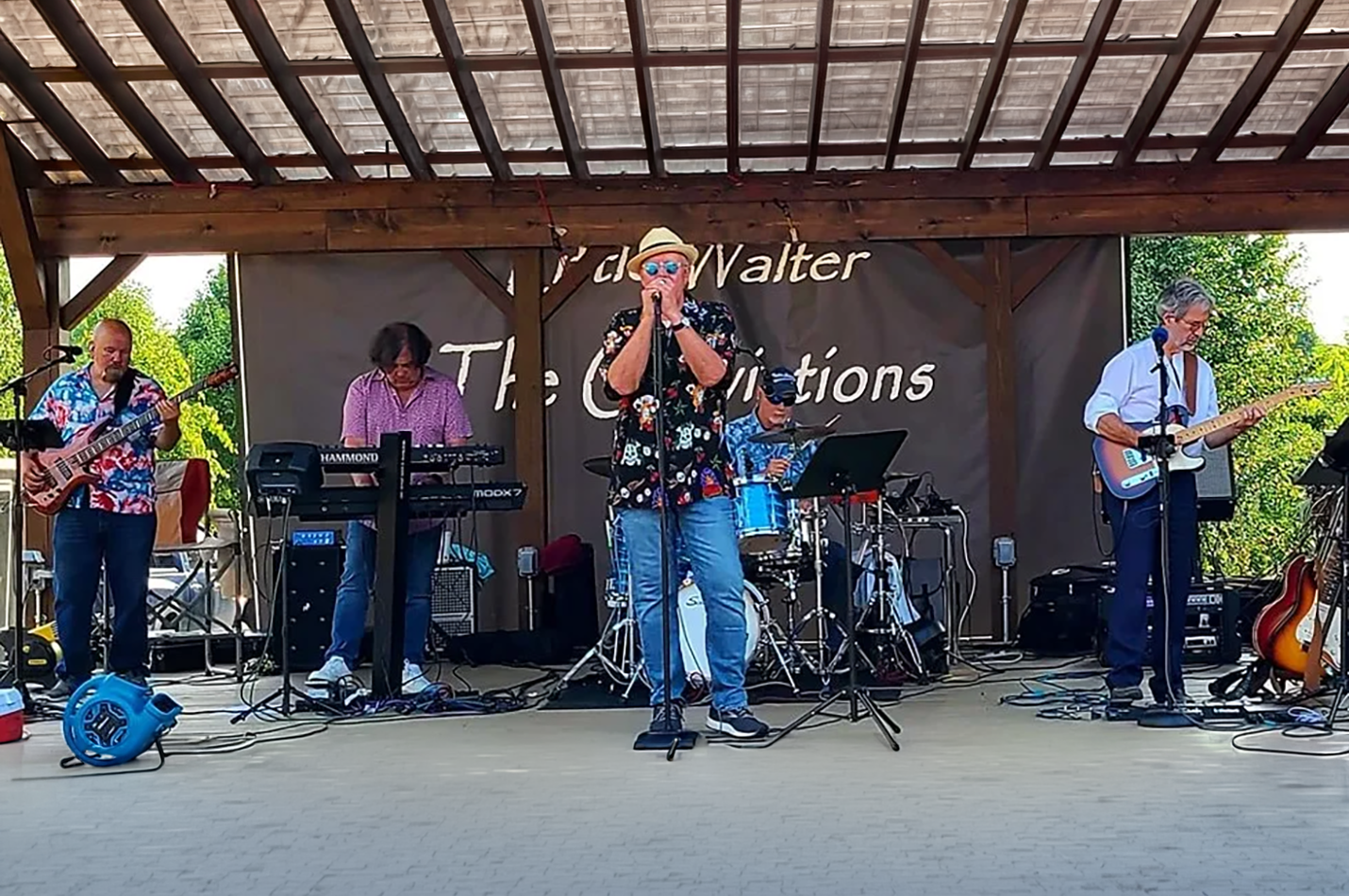 Live Music Little Walter & the Convictions