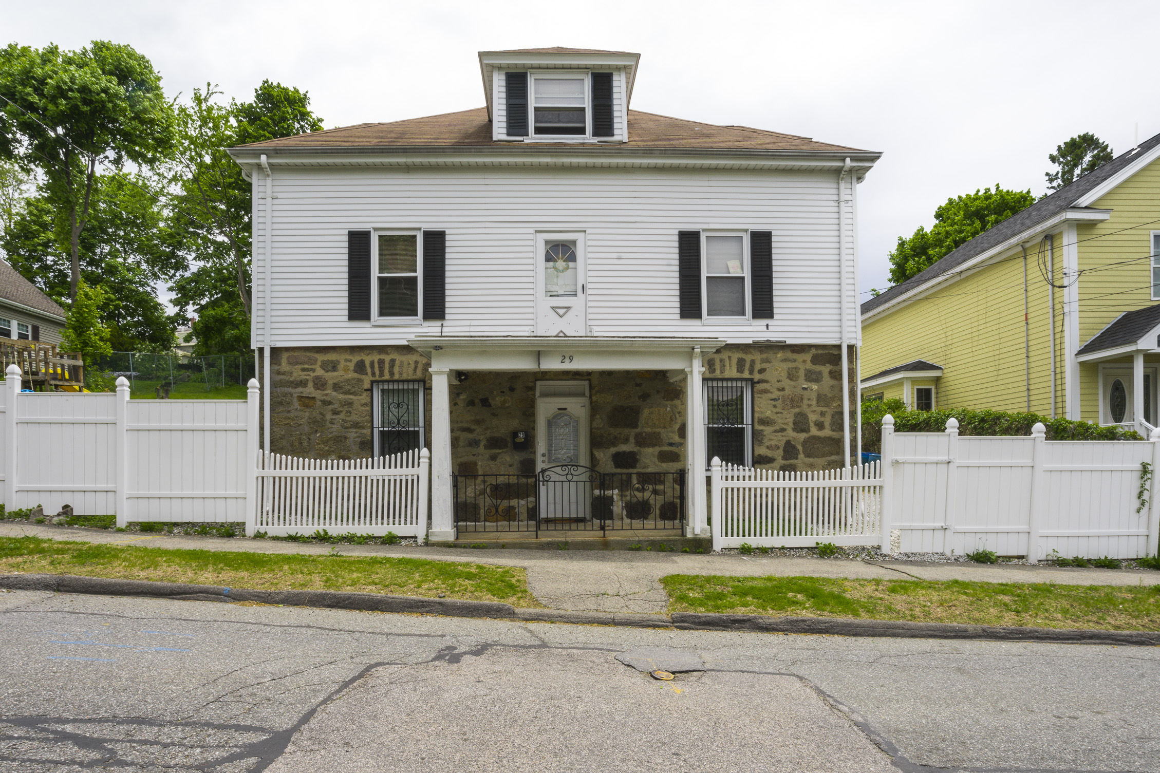 29 Pine Grove Ave Lynn, MA 01905