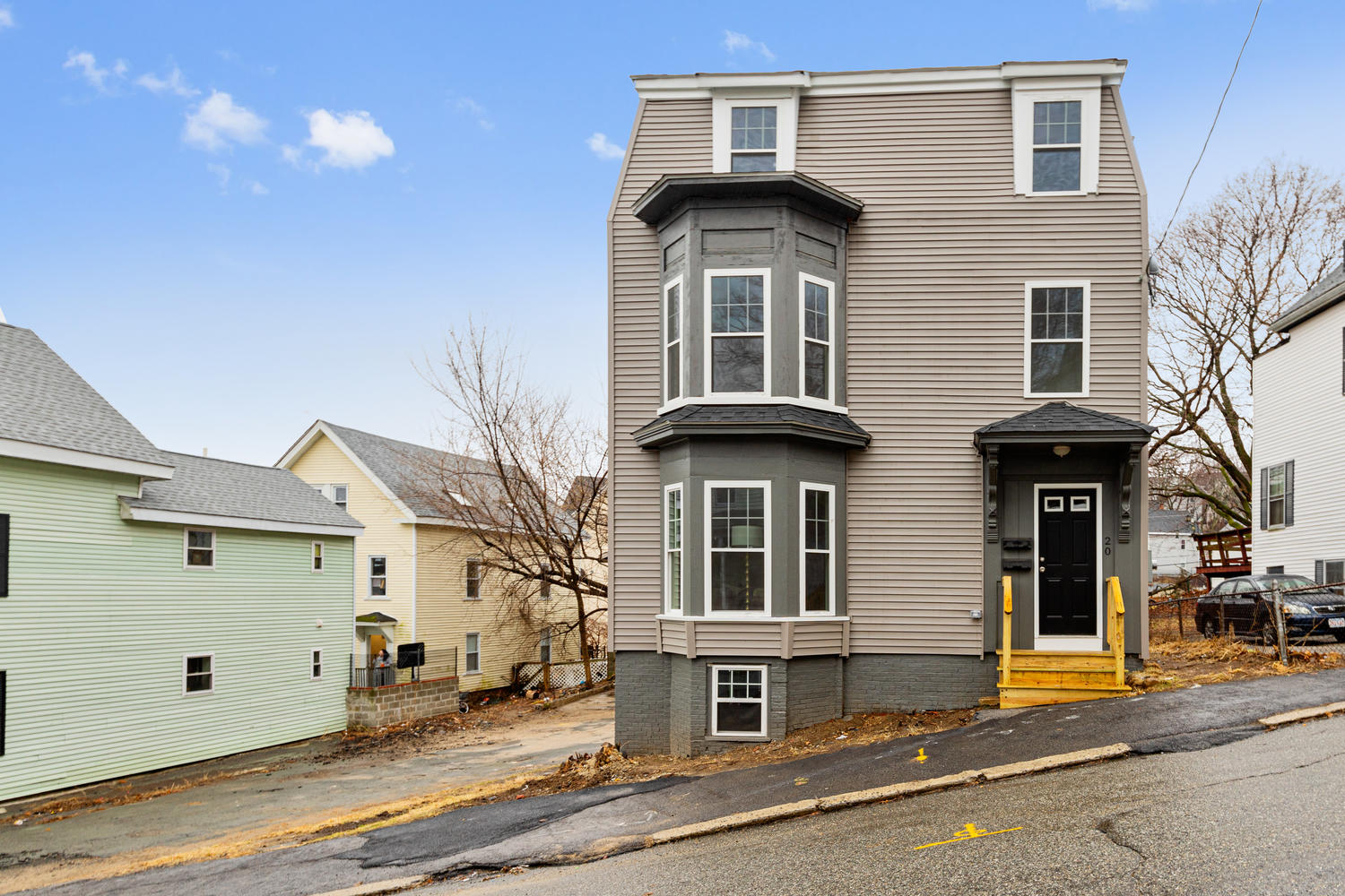 20 Hillside St Haverhill, MA 01832
