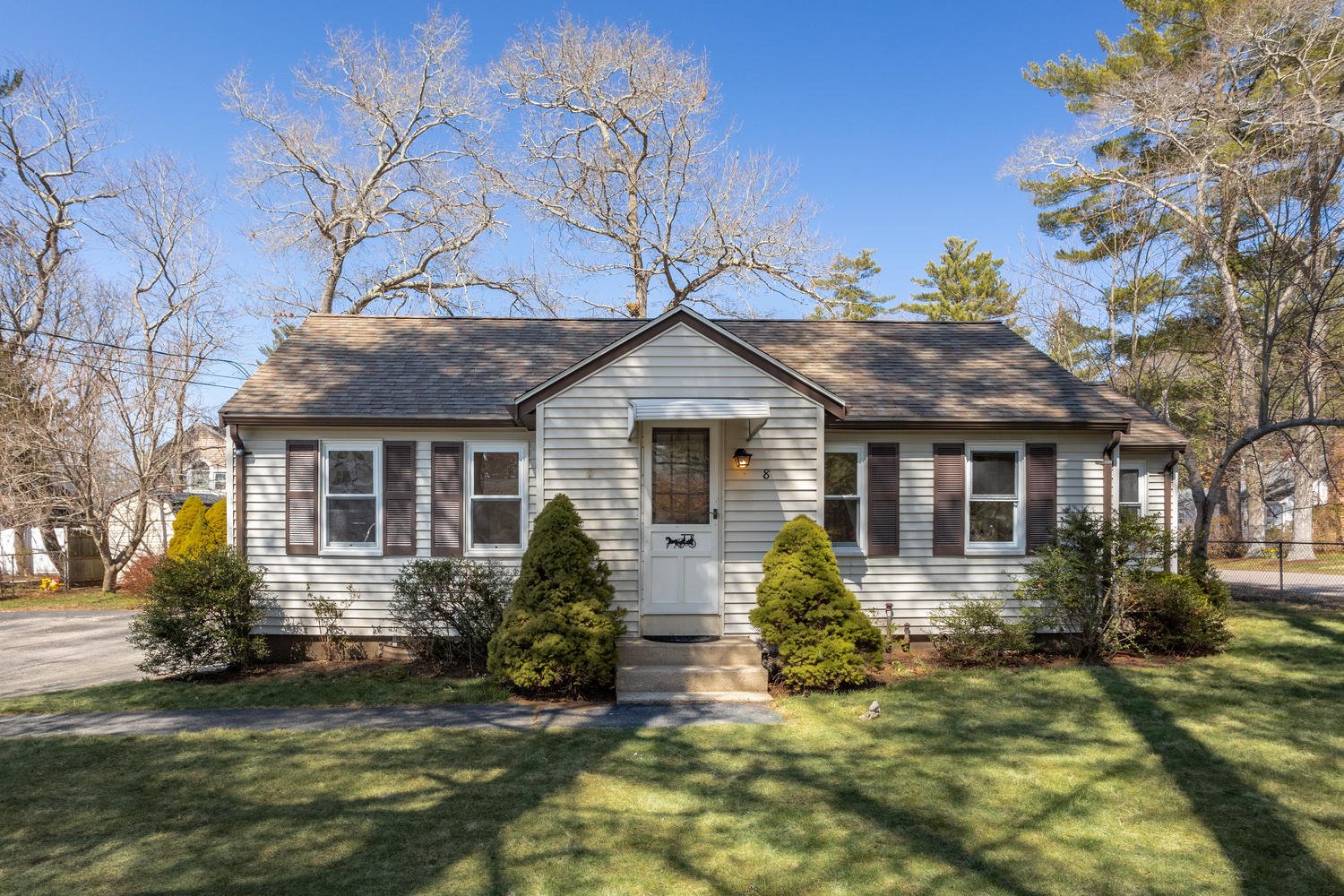 8 Ruth Road Pembroke, MA 02359