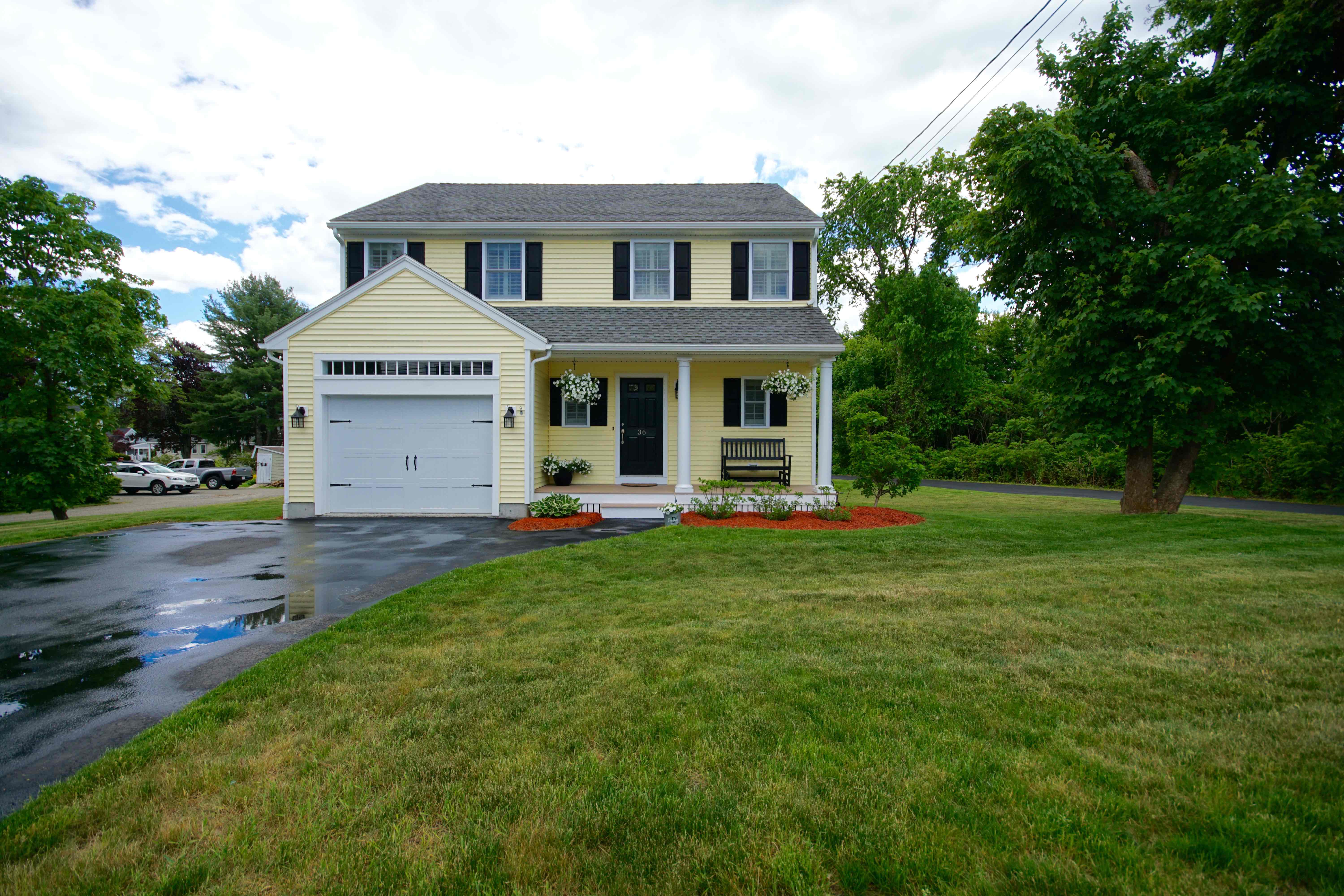 36 Topsfield Rd Ipswich, MA 01938