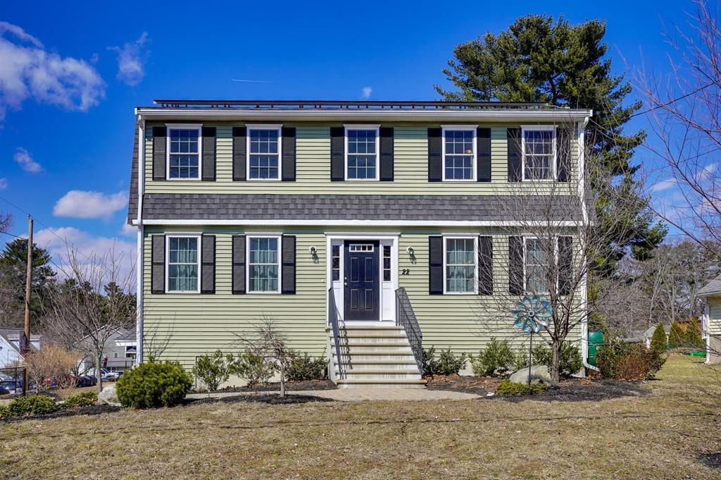 Pinehurst Ave This better than new home has been meticulously