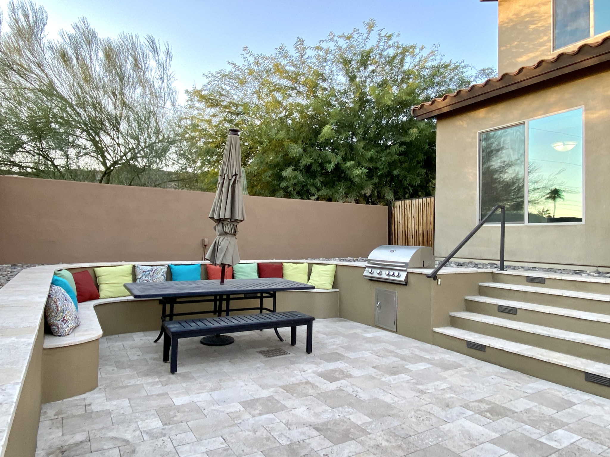 Outdoor Seating & BBQ