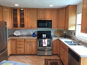 4911 Santa Monica Ct kitchen