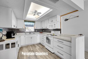 1304 Miramar 103 Kitchen
