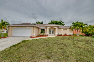 front 2313 SW 27th St Cape Coral 33914