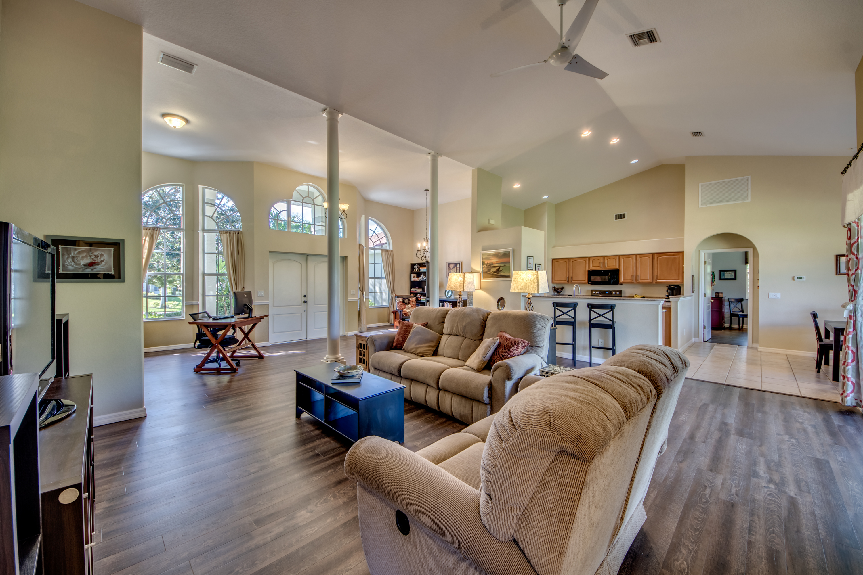 2547 SW 30th St Family Room