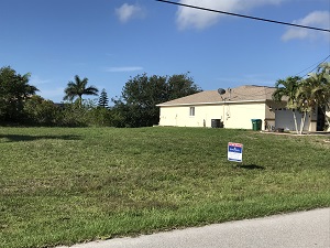 2116 SW 28th St sign