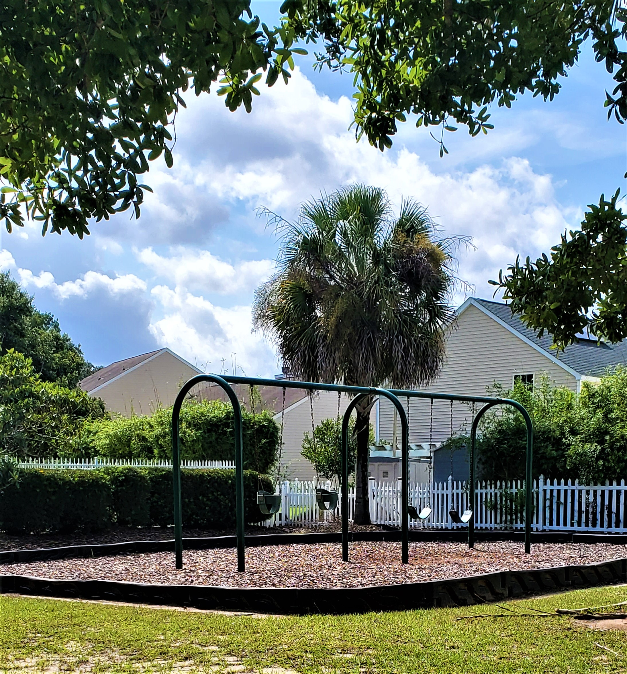 Edgefield Community Swings