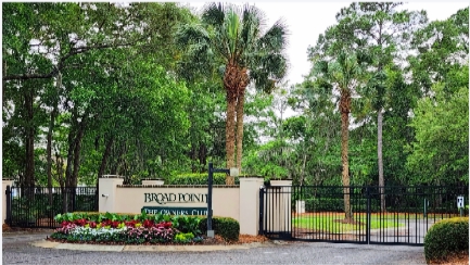 Broad Pointe neighborhood entrance sign at Indigo Run, Hilton Head Island SC