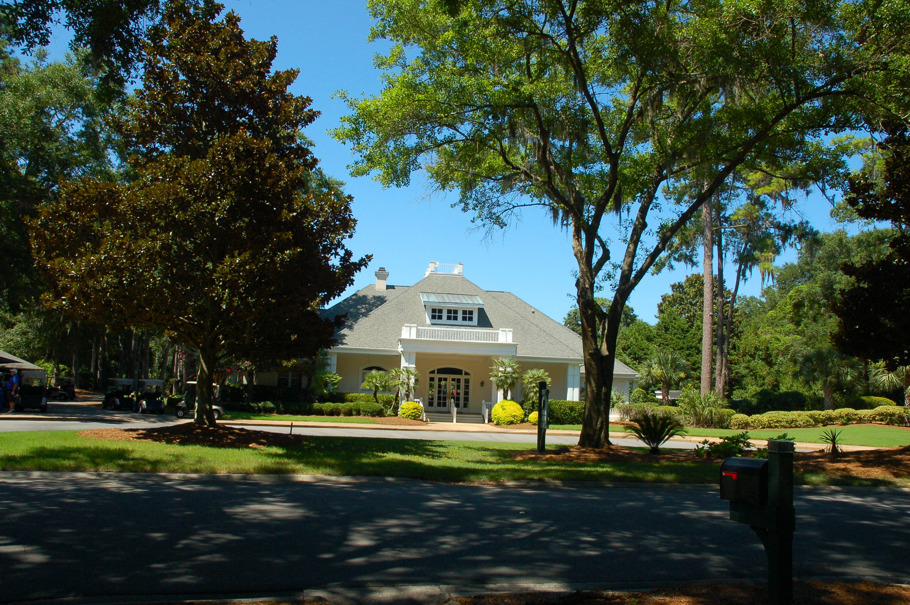 Golden Bear Golf Club clubhouse at Indigo Run, Hilton Head Island SC