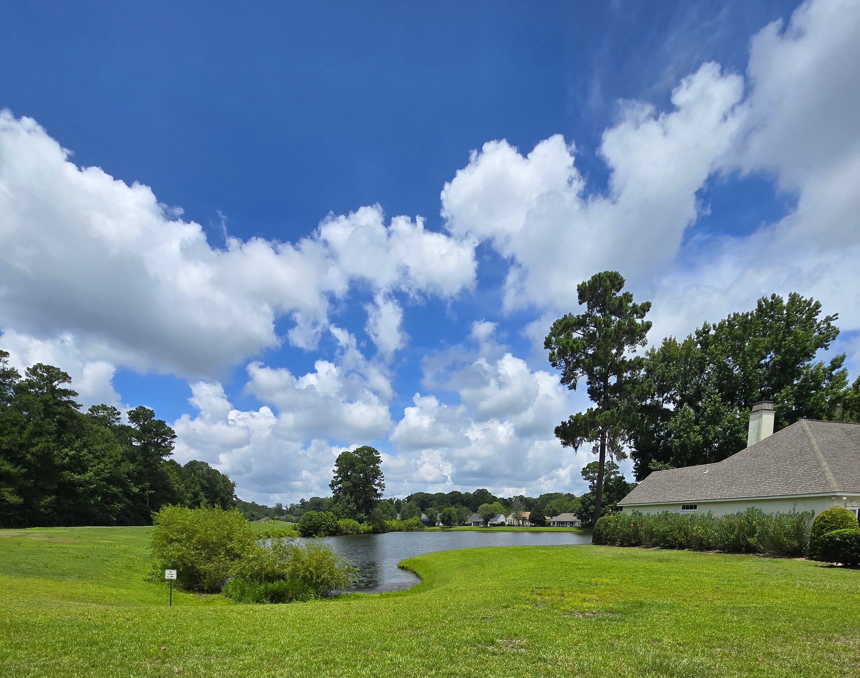 Lagoon in Pinecrest, Bluffton SC, bordering homes in The Crossings