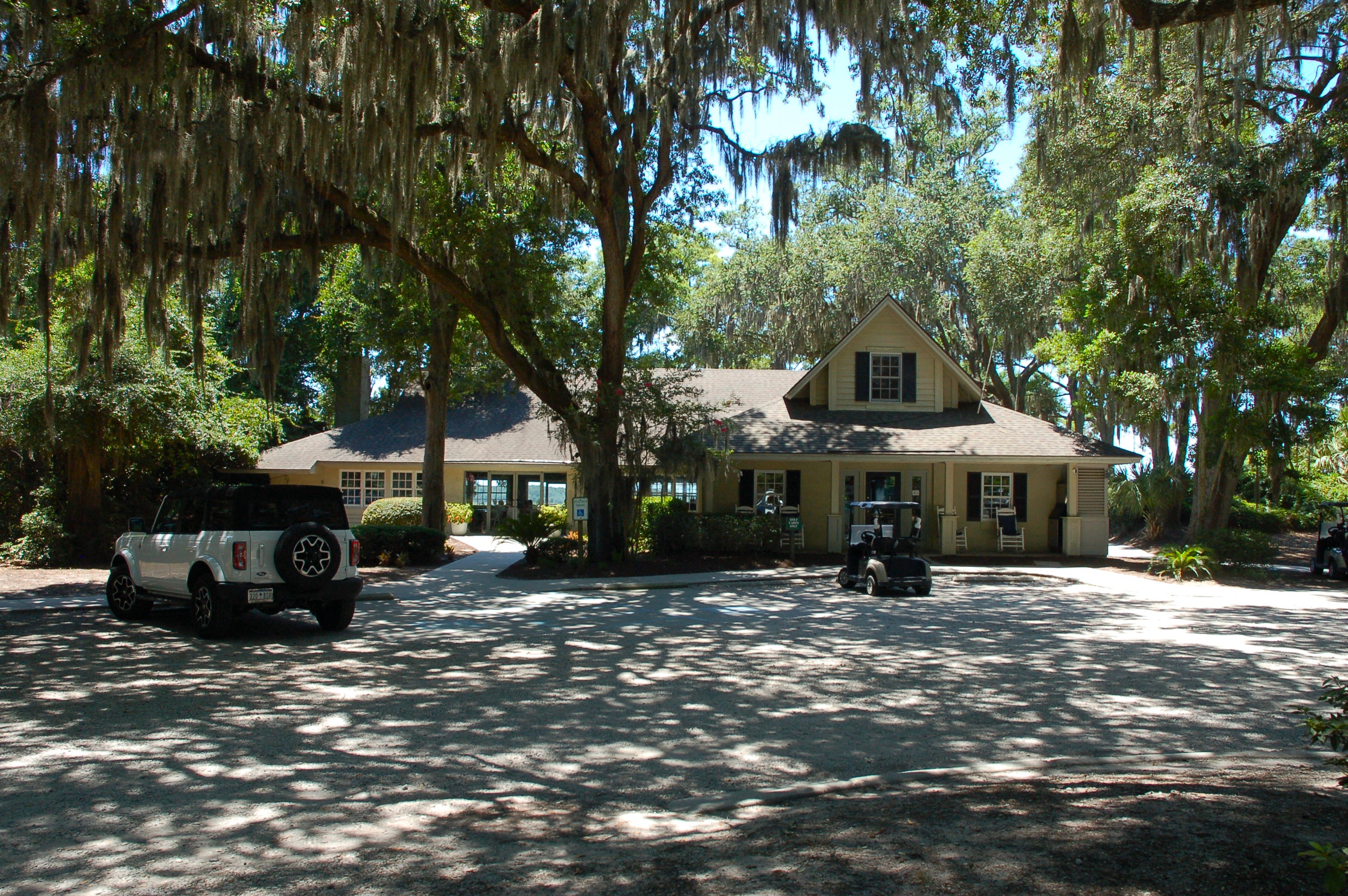 Spanish Wells Plantation clubhouse Hilton Head Island