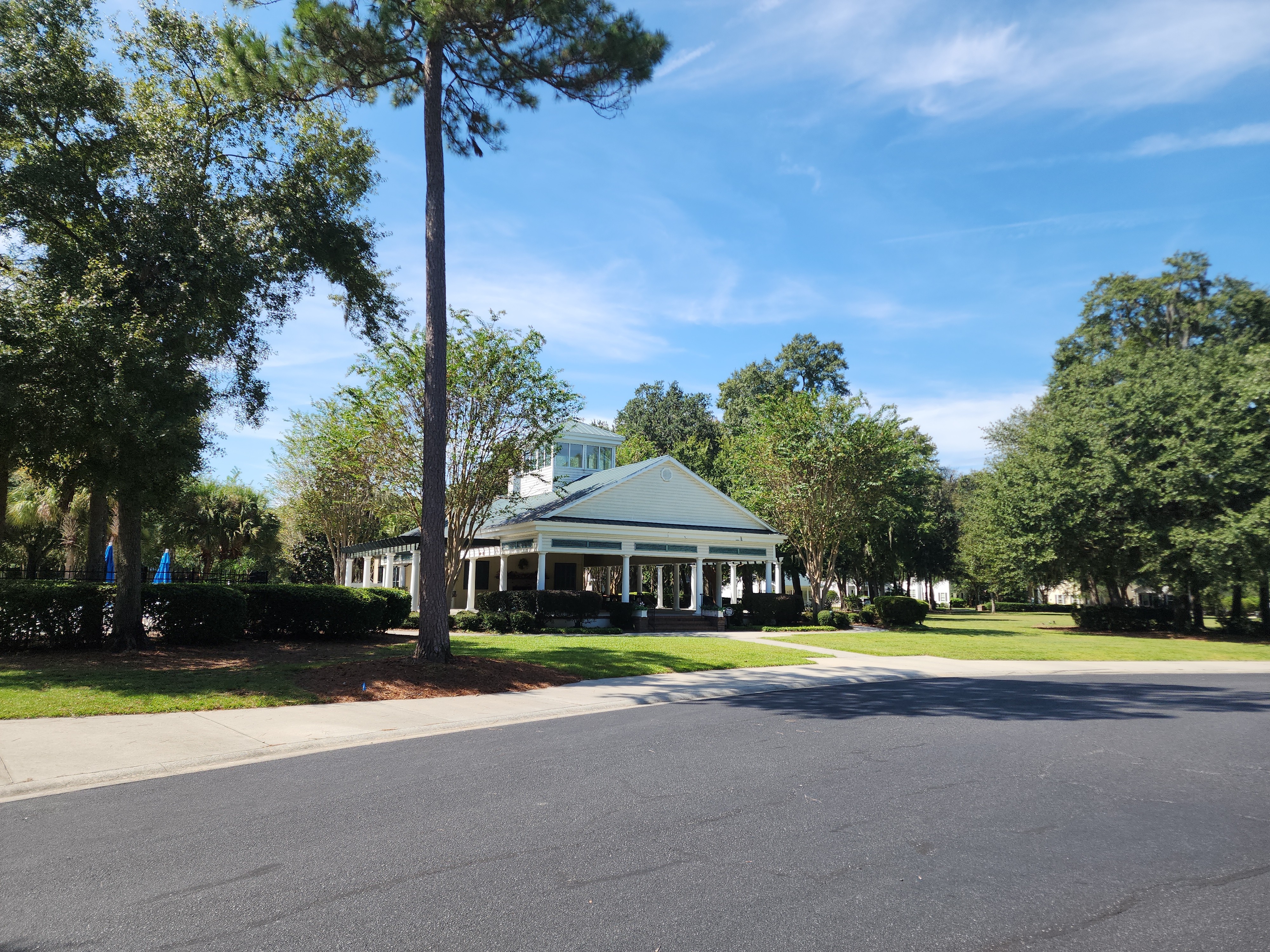 Community picnic and pavilion area at Westbury Park in Bluffton, SC
