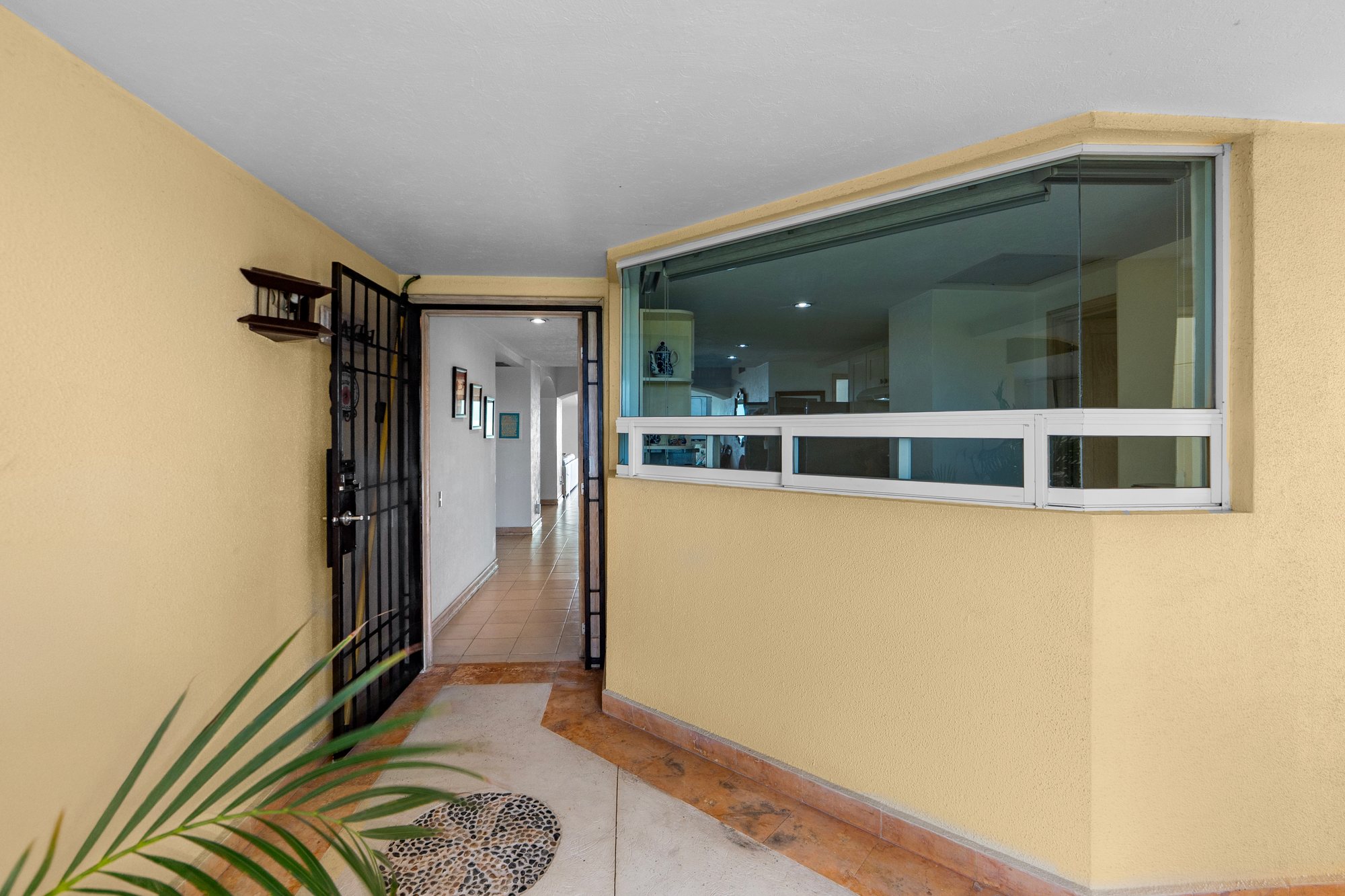Entrada privada a la residencia A-601