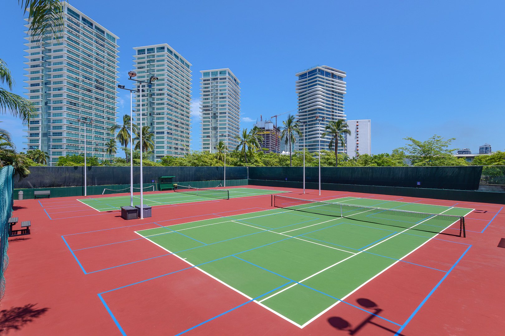 Grand Venetian tennis courts