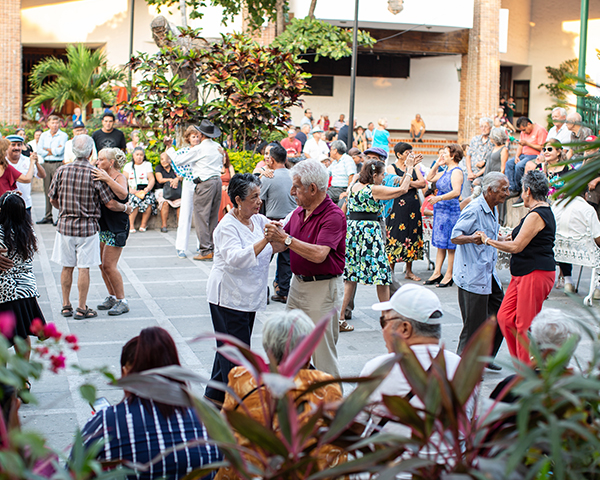 Community life and friendships in Puerto Vallarta
