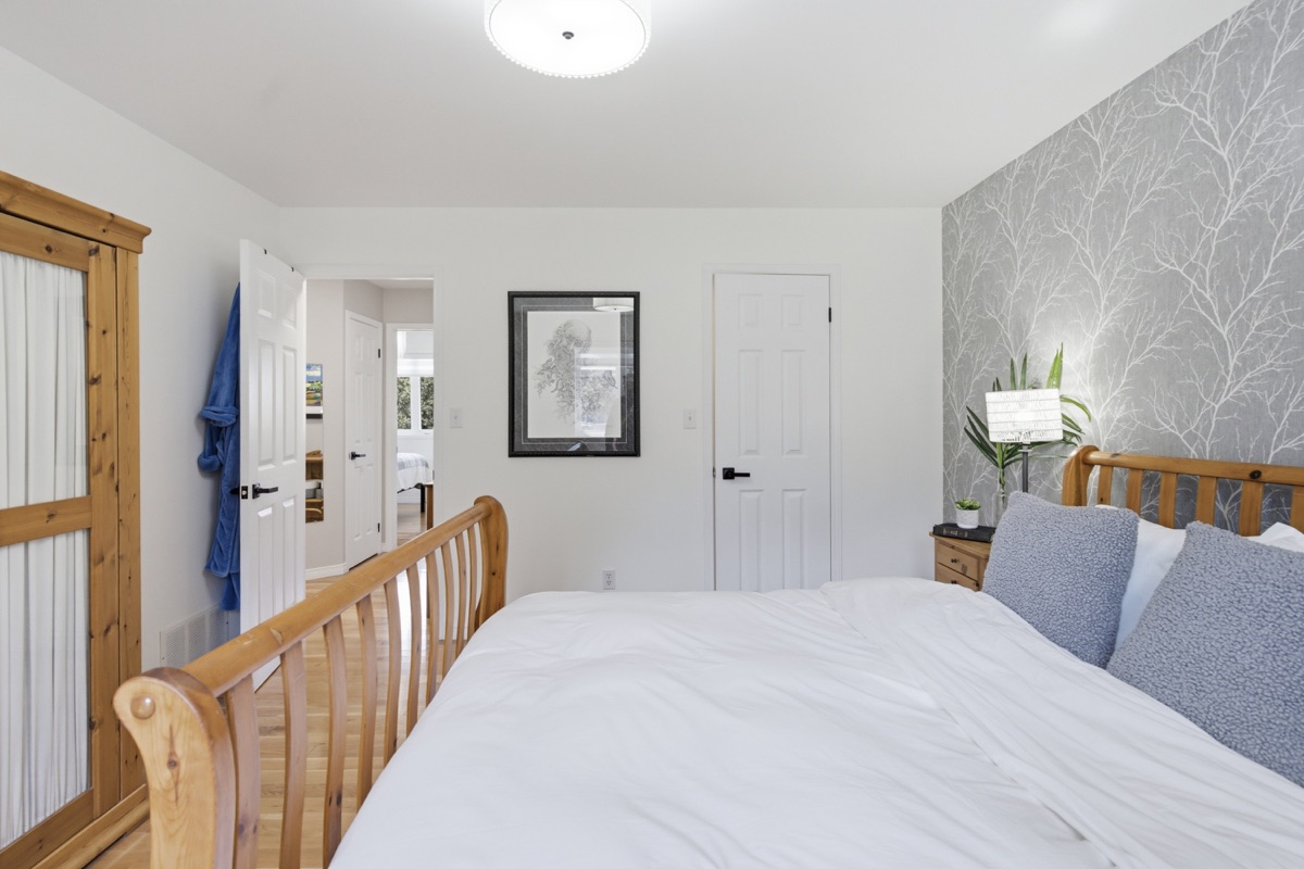 Bedroom at 649 Telstar Avenue, photo 20
