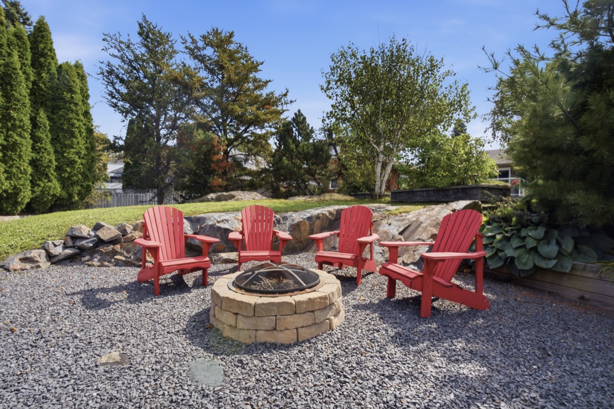Backyard seating area at 649 Telstar Avenue, photo 40