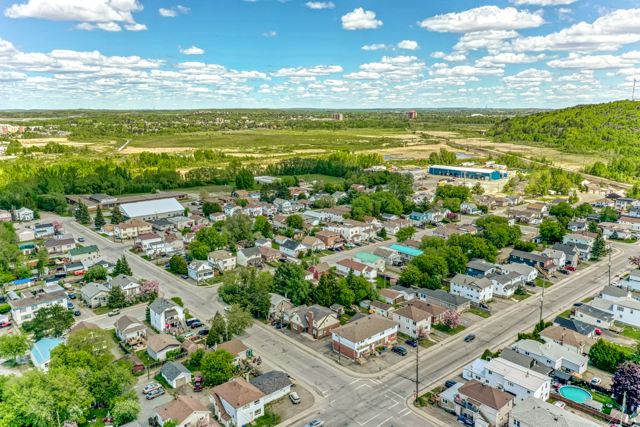 Aerial view around 488 Clinton Avenue