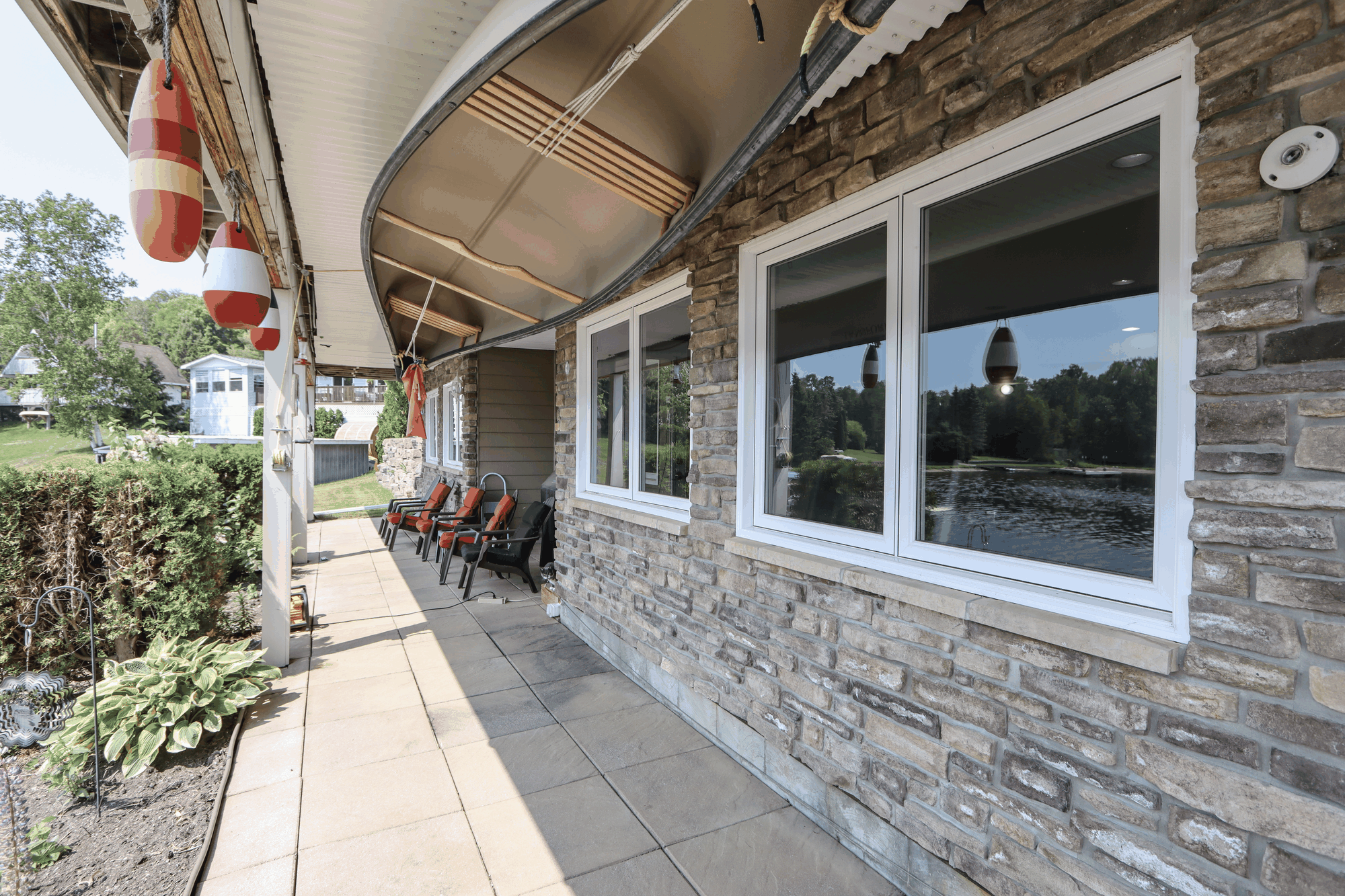 151G2 Beach Road property photograph 4 in setting and the complete view