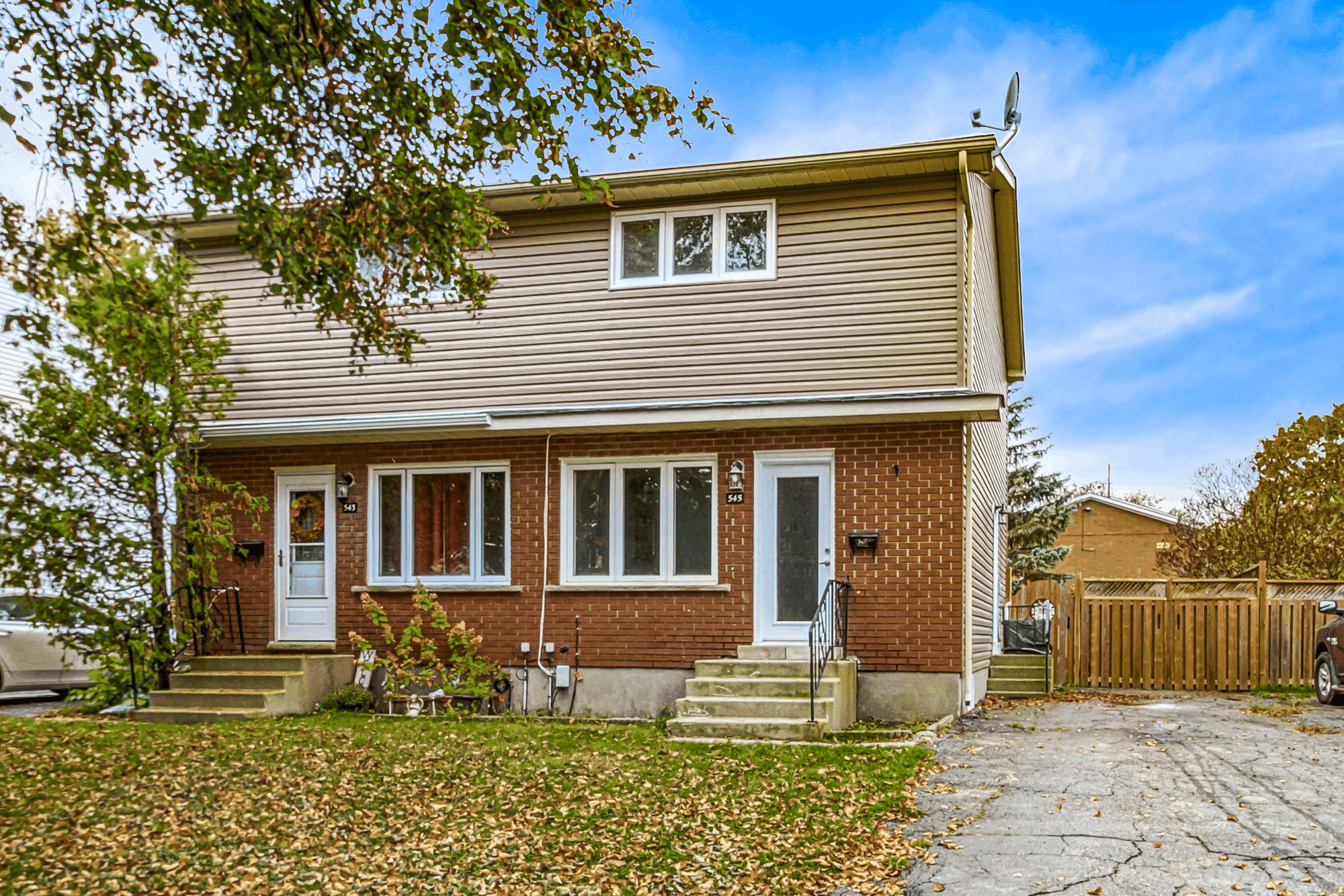 545 Camelot Drive listing presentation hero photograph