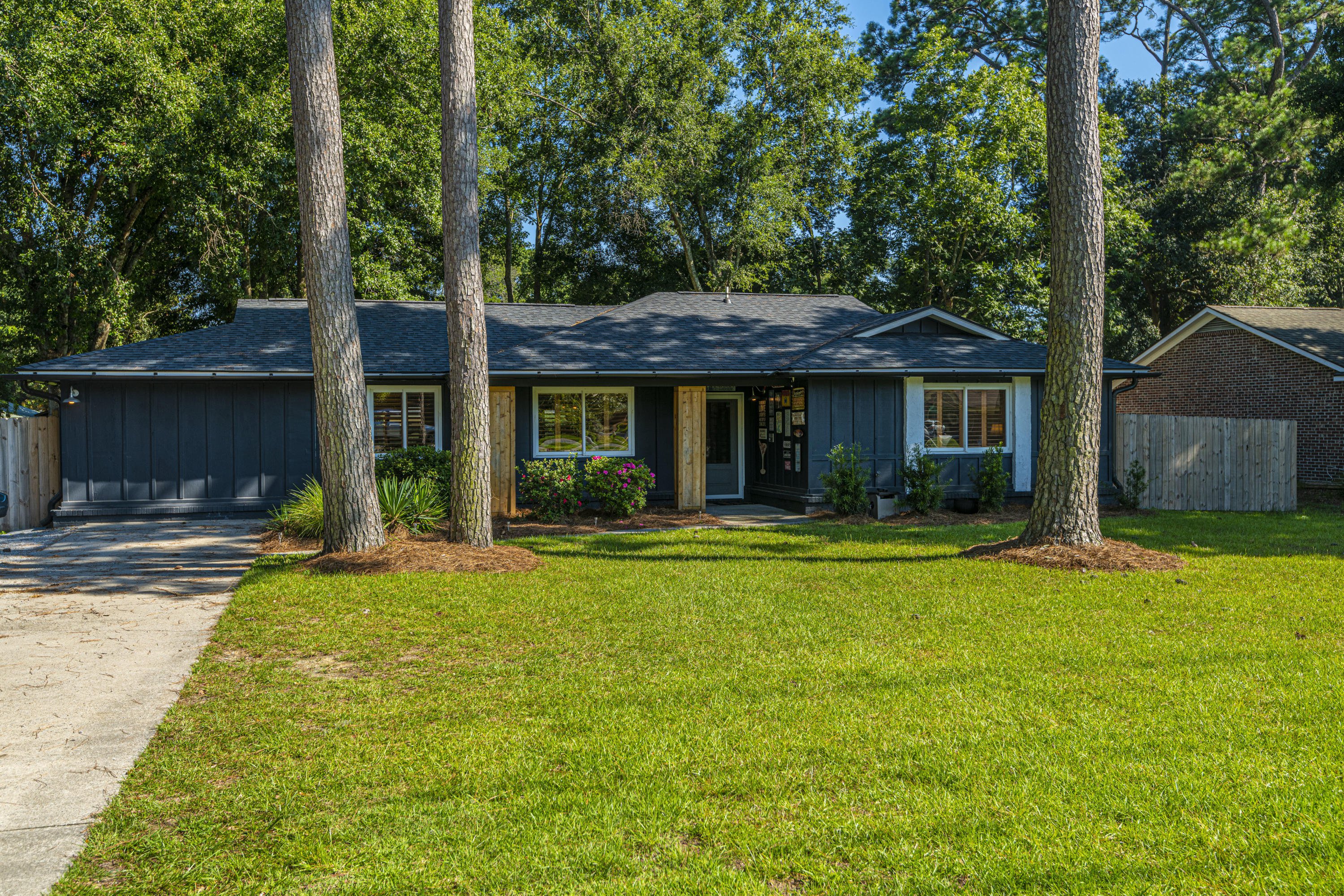 Featured listing 1317 Fort Johnson Road, Charleston (MLS 20019276)