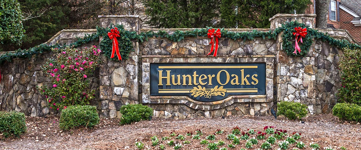 View Hunter Oaks Homes
