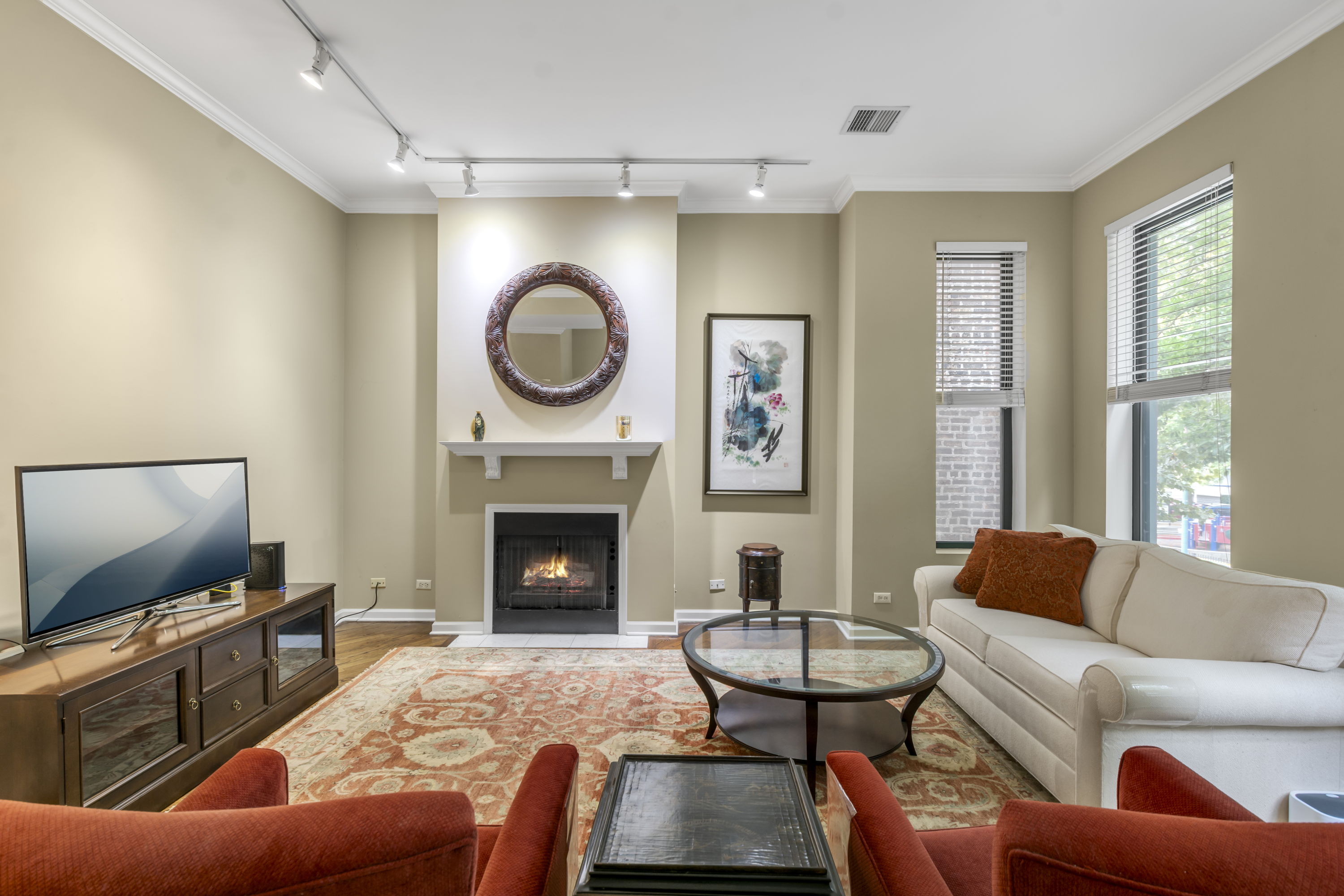 Lincoln Park Condo For Sale