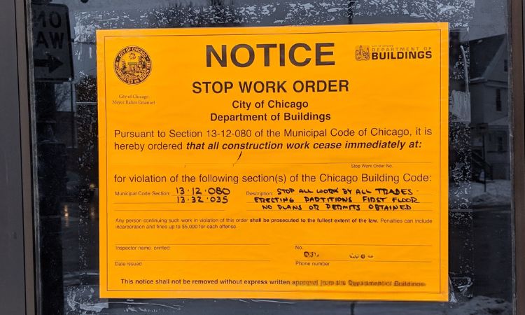 Você pode vender uma casa com violações em Chicago? Guia do vendedor
