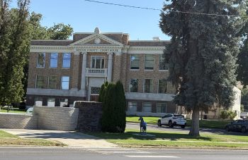 county courthouse