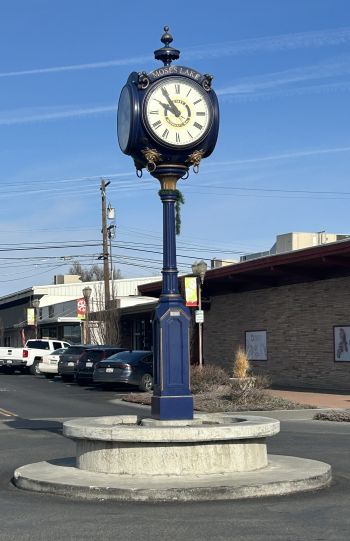 moses lake clock