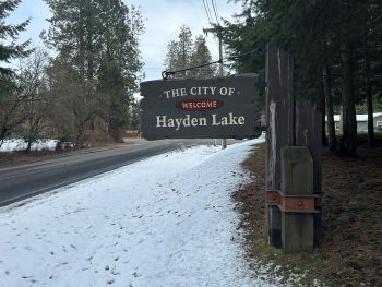 welcome sign hayden lake